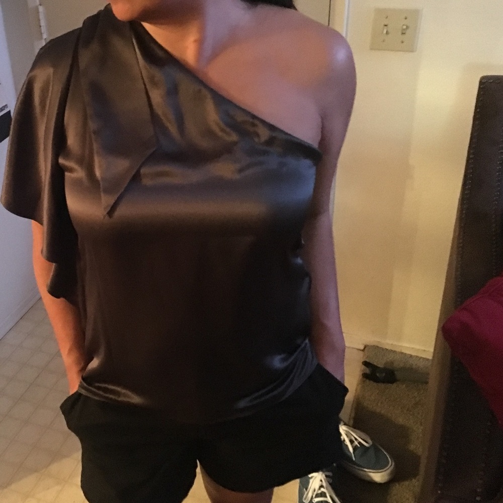 Cute Banana Republic one shoulder top